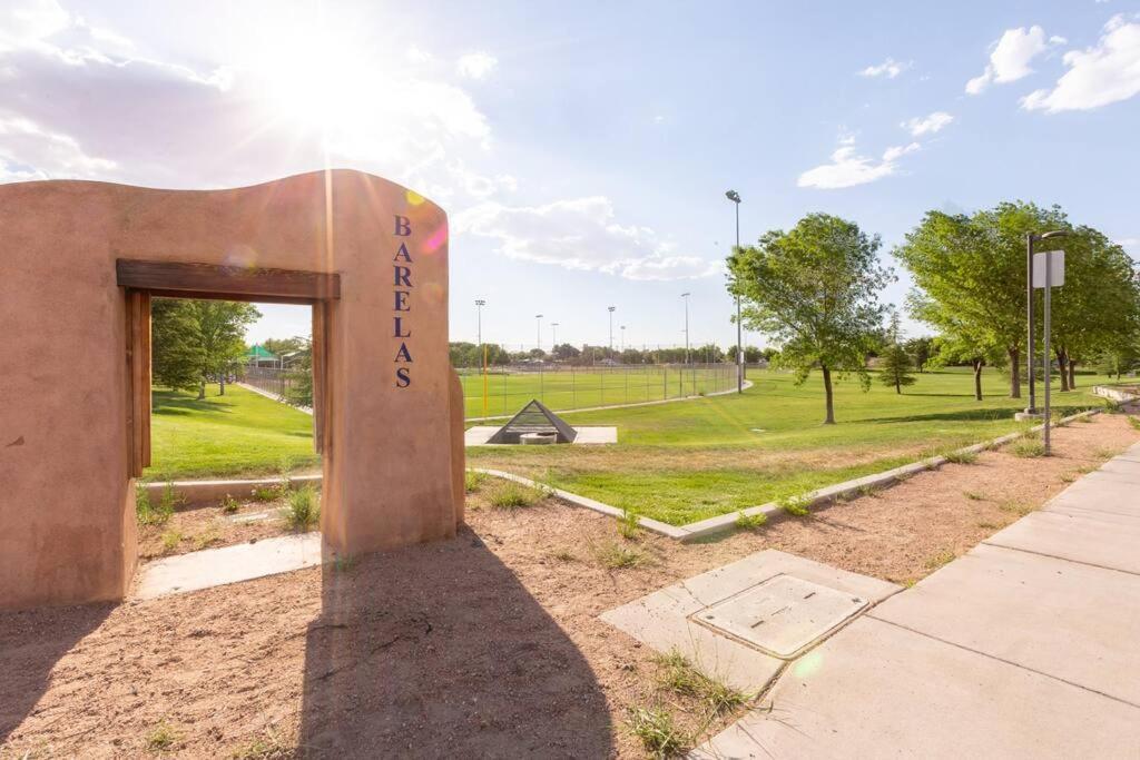 The Patito: Walk To The Zoo, Cafes And Restaurants Villa Albuquerque Exterior photo